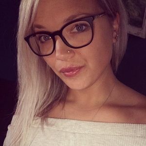 Meet your Posher, Ninicole